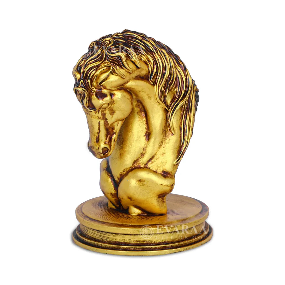 small knight statue
